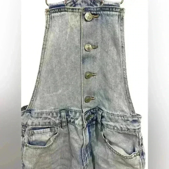 American Eagle Outfitters Blue‎ Jean Mom Overalls Woman Sz 2 Short Light Wash - Picture 2 of 10